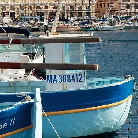 Hotel Escale Oceania Vieux Port 3*